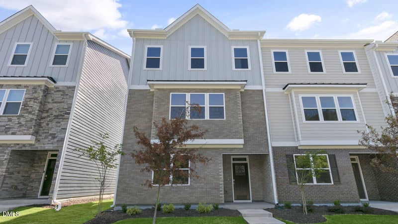 835 Washington St, Fuquay Varina, NC 27526