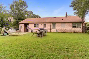 836 Apple St, Burlington, NC 27217