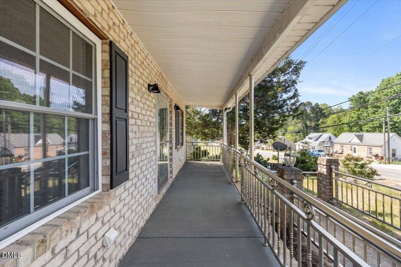 836 S Main St, Roxboro, NC 27573