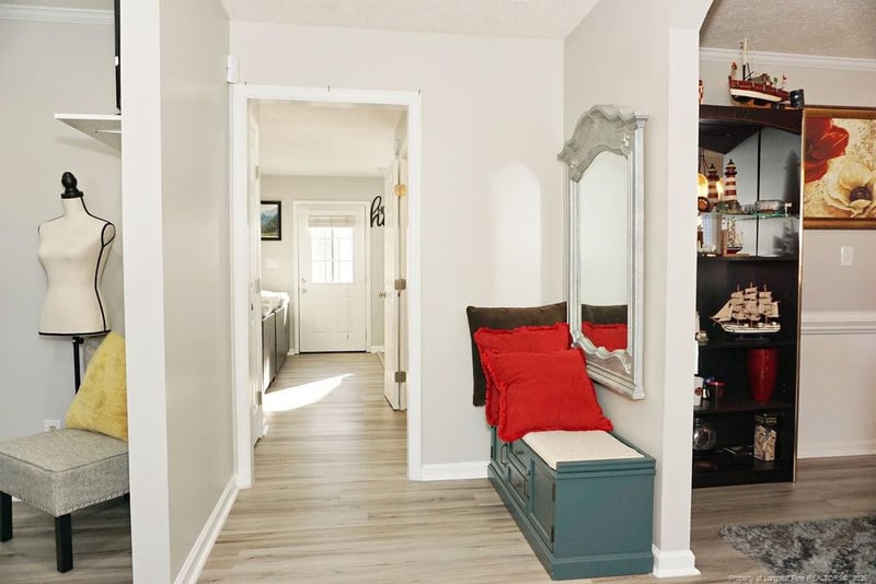 8363 King Rd, Fayetteville, NC 28306