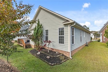 837 Falling Creek Ln, Fayetteville, NC 28304