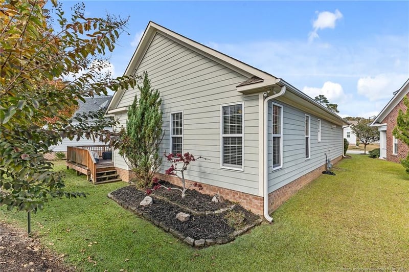 837 Falling Creek Ln, Fayetteville, NC 28304