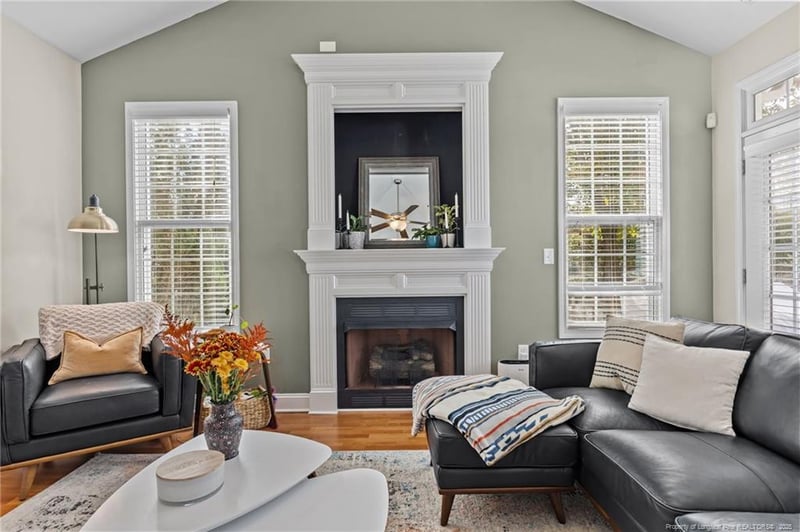 837 Falling Creek Ln, Fayetteville, NC 28304