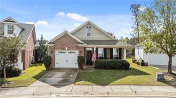 837 Falling Creek Ln, Fayetteville, NC 28304