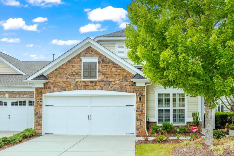 837 Finnbar Dr, Cary, NC 27519