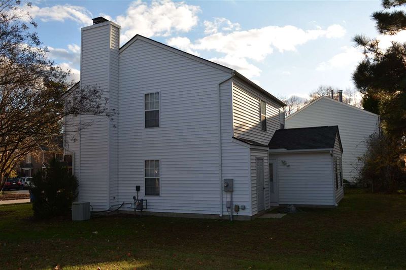 8373 Mcguire Dr, Raleigh, NC 27616