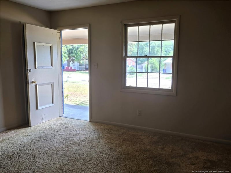 838 Montclair Rd, Fayetteville, NC 28314
