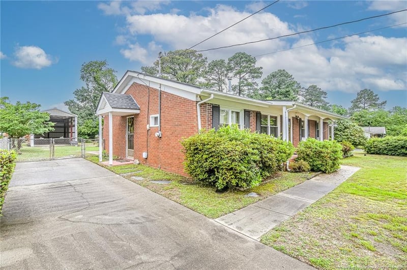 838 Moriston Rd, Fayetteville, NC 28314