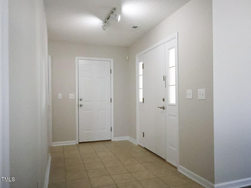 838 Nighthawk Pl, Fayetteville, NC 28314