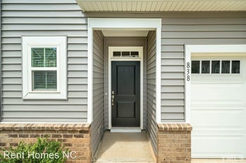 838 Oak Center Dr, Raleigh, NC 27610