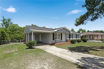 839 Fresno Dr, Fayetteville, NC 28303