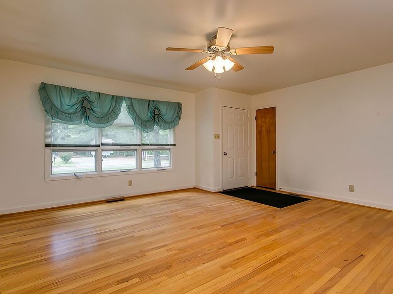 839 Glenco Rd, Durham, NC 27703