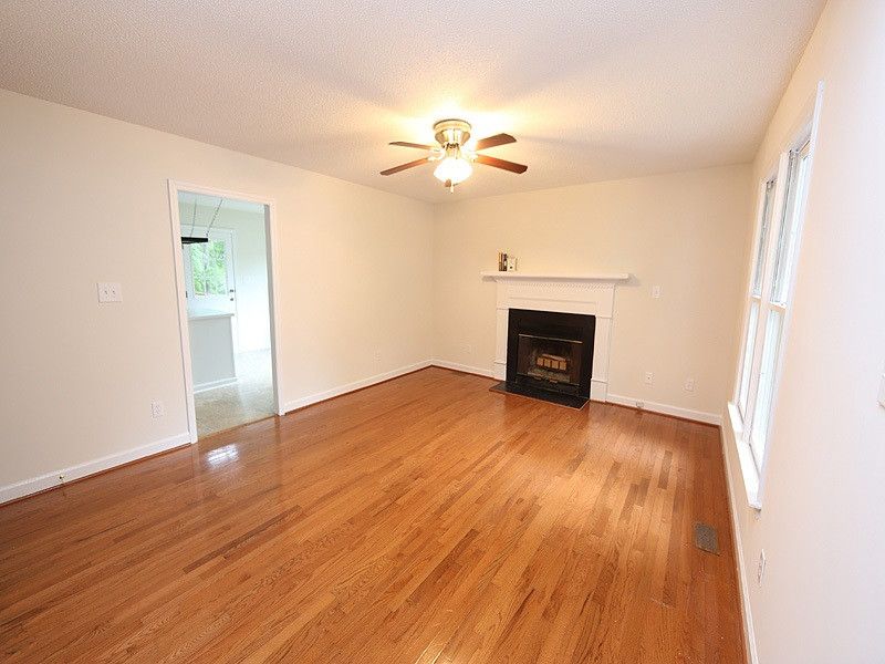 839 Oakwater Dr, Garner, NC 27529