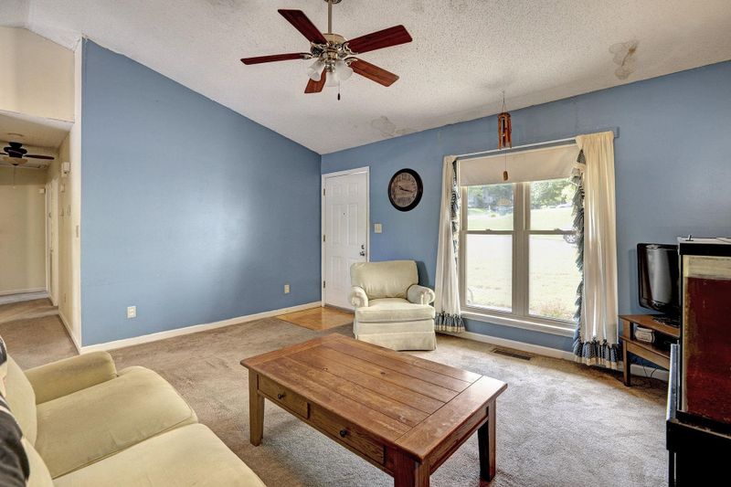 839 Riverbark Ln, Durham, NC 27703