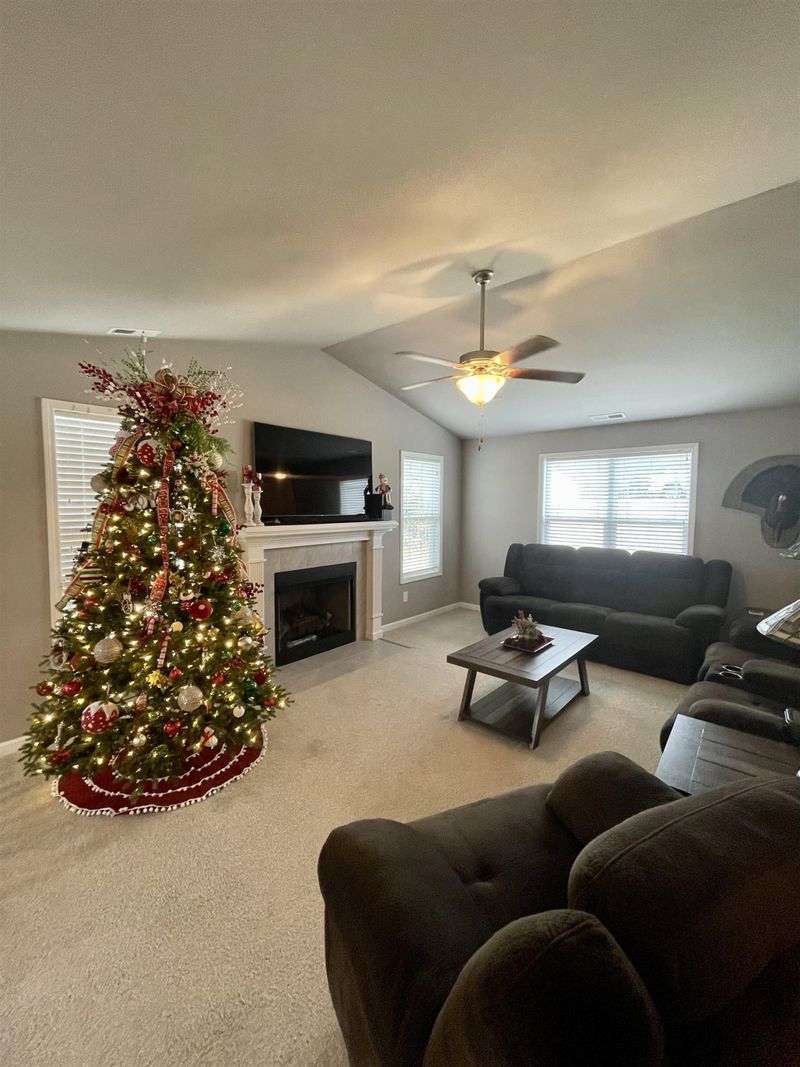 84 Cherryhill Dr, Four Oaks, NC 27524