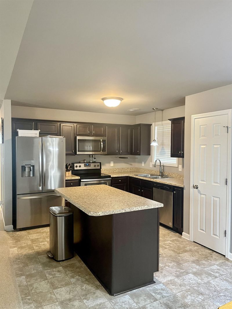 84 Cherryhill Dr, Four Oaks, NC 27524