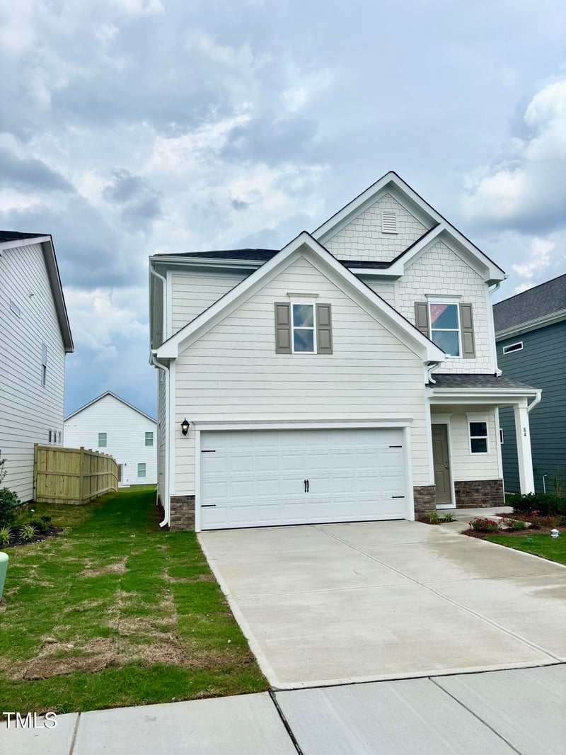 84 Commons Cir, Clayton, NC 27520