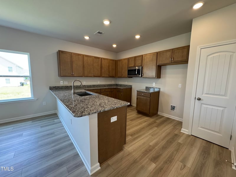 84 Commons Cir, Clayton, NC 27520