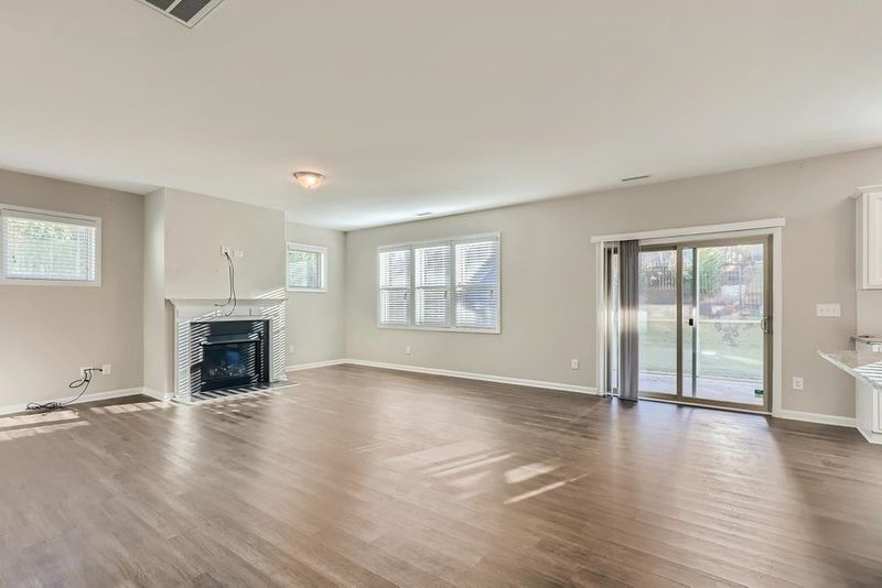84 E Copenhaver Dr, Clayton, NC 27527