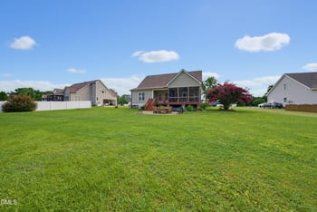 84 Elmhurst Ln, Willow Springs, NC 27592