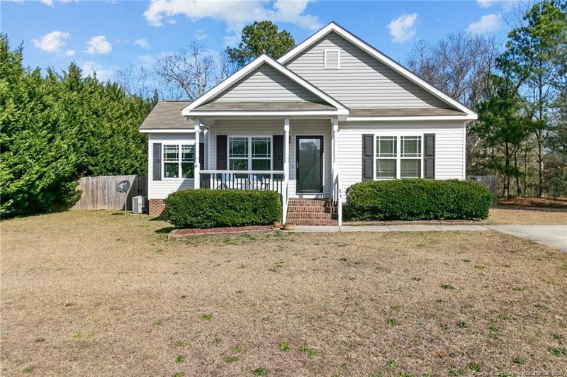 84 Parkers Pointe Dr, Benson, NC 27504