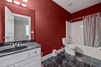 8401 Chelridge Dr, Wake Forest, NC 27587