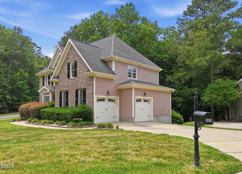 8401 Chelridge Dr, Wake Forest, NC 27587