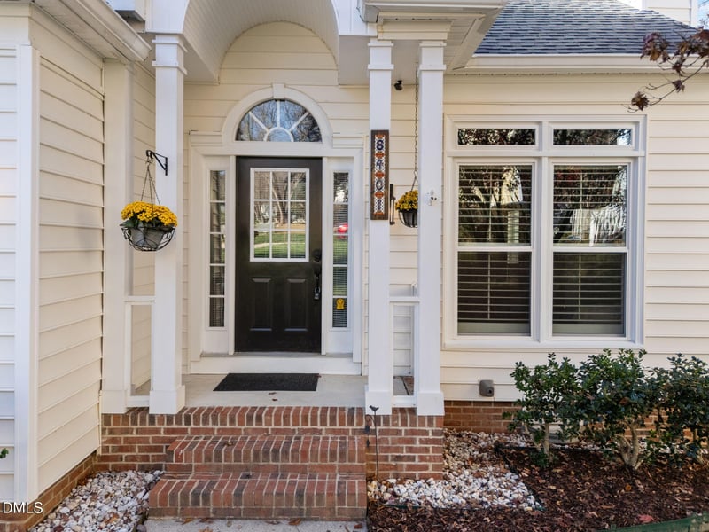 8401 Framingham Ct, Raleigh, NC 27615