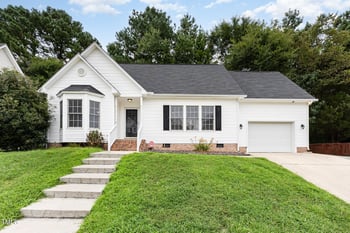 8401 Hobhouse Cir, Raleigh, NC 27615