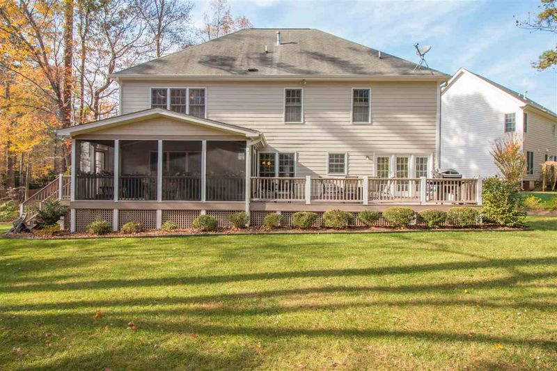 8404 Aptos Ct, Raleigh, NC 27613