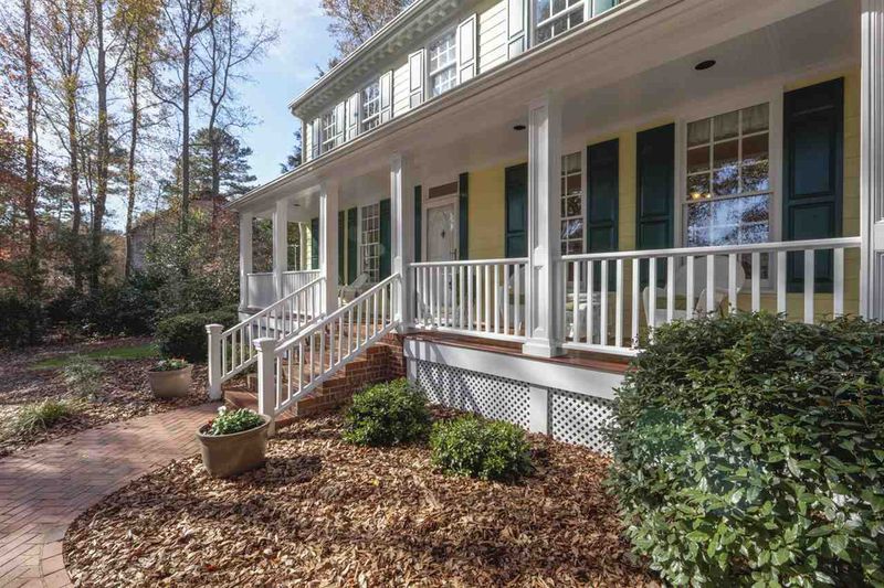 8405 Belgium Dr, Raleigh, NC 27606
