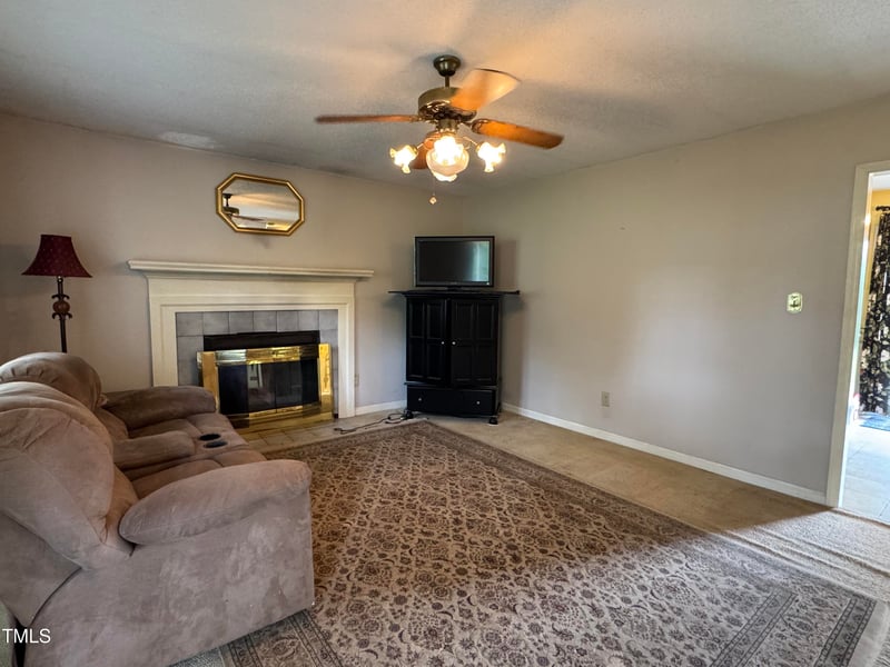 8405 Falcon Crest Cir, Angier, NC 27501