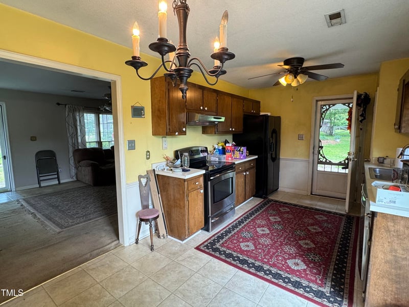 8405 Falcon Crest Cir, Angier, NC 27501