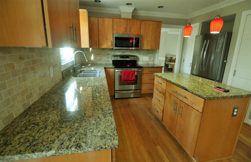 8405 Summersprings Ln, Raleigh, NC 27615