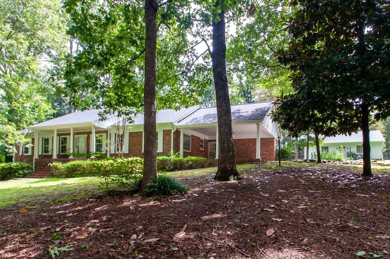 8408 Azalea Pl, Raleigh, NC 27613