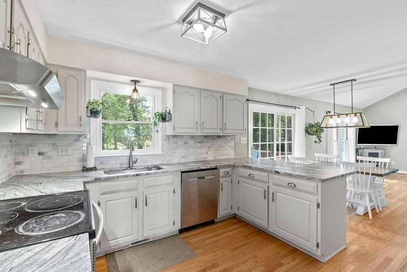 8408 Framingham Ct, Raleigh, NC 27615