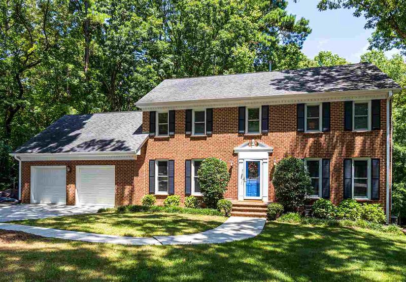8408 Stonegate Dr, Raleigh, NC 27615