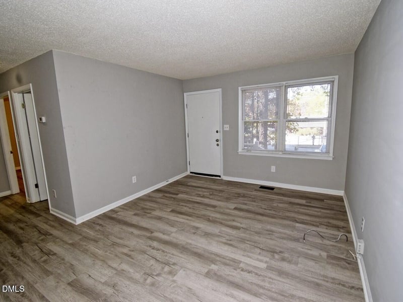 841 Barringer Dr, Raleigh, NC 27606