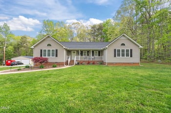 841 Boone Rd, Burlington, NC 27217