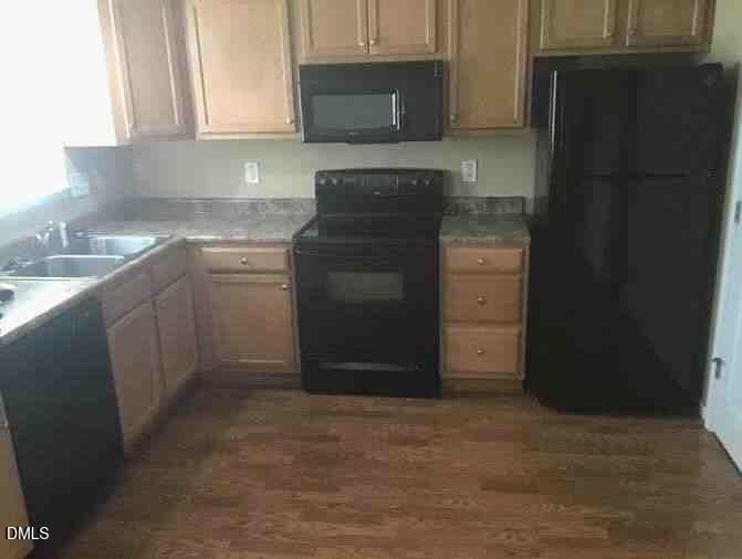 841 Capitol Pear Ln, Fayetteville, NC 28301