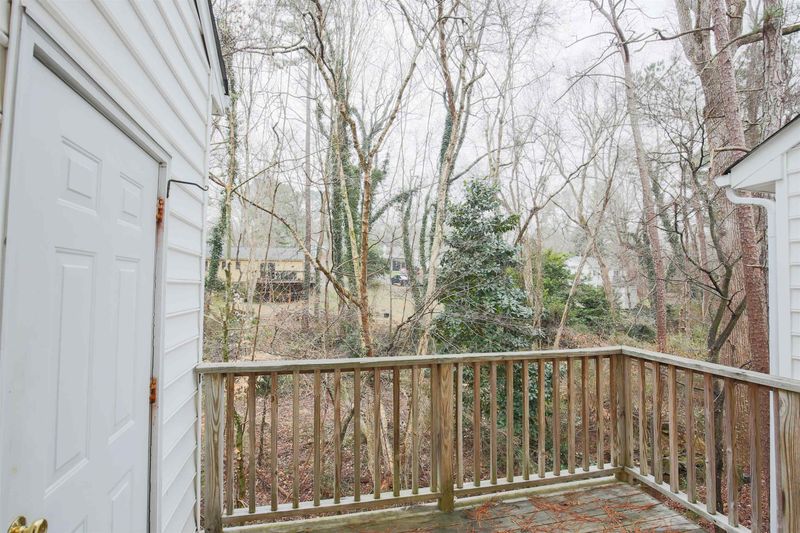 841 Genford Ct, Raleigh, NC 27609