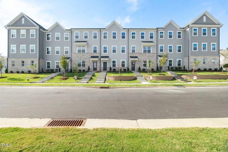 841 Napier Dr, Cary, NC 27519