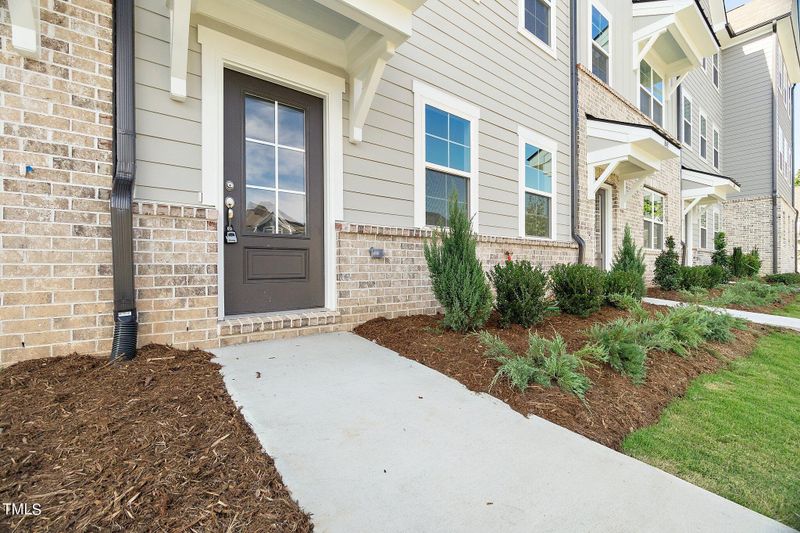 841 Napier Dr, Cary, NC 27519