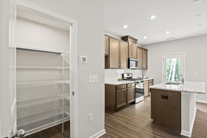 841 Oak Center Dr, Raleigh, NC 27610