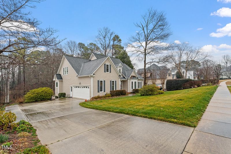 841 Parkridge Dr, Clayton, NC 27527