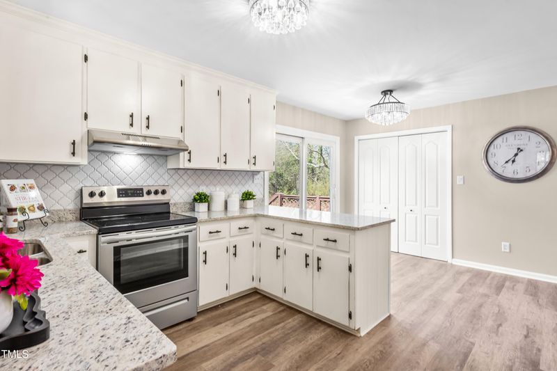 8412 Pierce Olive Rd, Apex, NC 27539