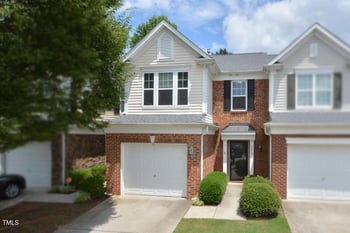 8412 Pilots View Dr, Raleigh, NC 27617