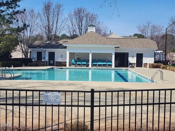 8412 Pilots View Dr, Raleigh, NC 27617