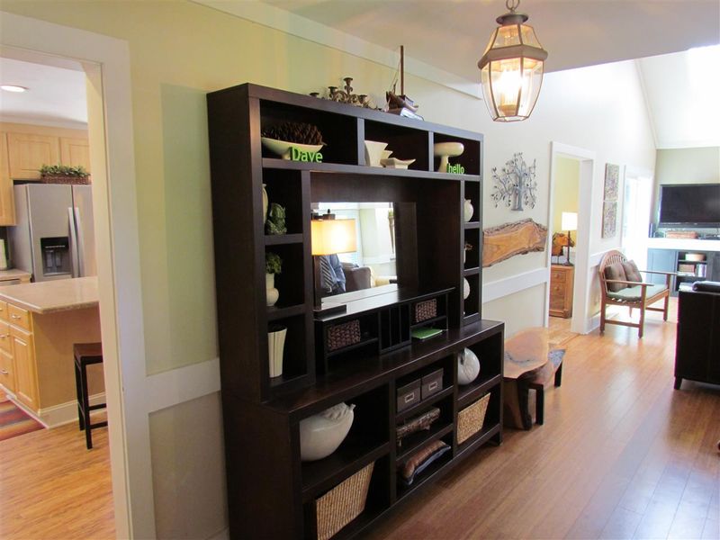 8412 Two Courts Dr, Raleigh, NC 27613
