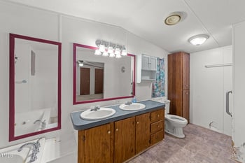 8413 Settlers Hill Rd, Willow Springs, NC 27592